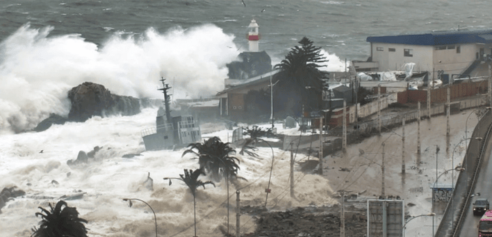 Tormenta en la costa